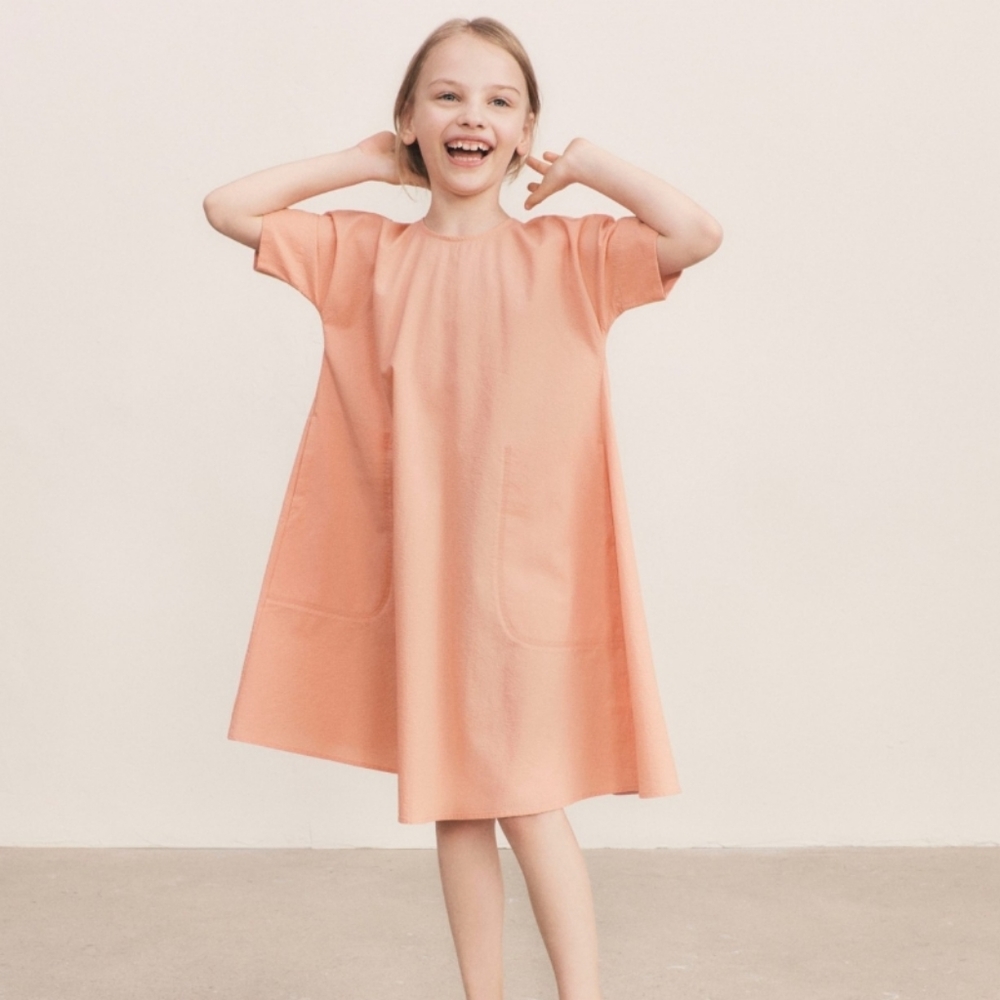 Uniqlo U kids peach dress, size 13 (feets to size S adult)